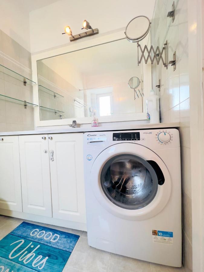 Cozy Fairytal Garden Apartment, Family Friendly, Free Parking, 15 Min To Airport アテネ エクステリア 写真