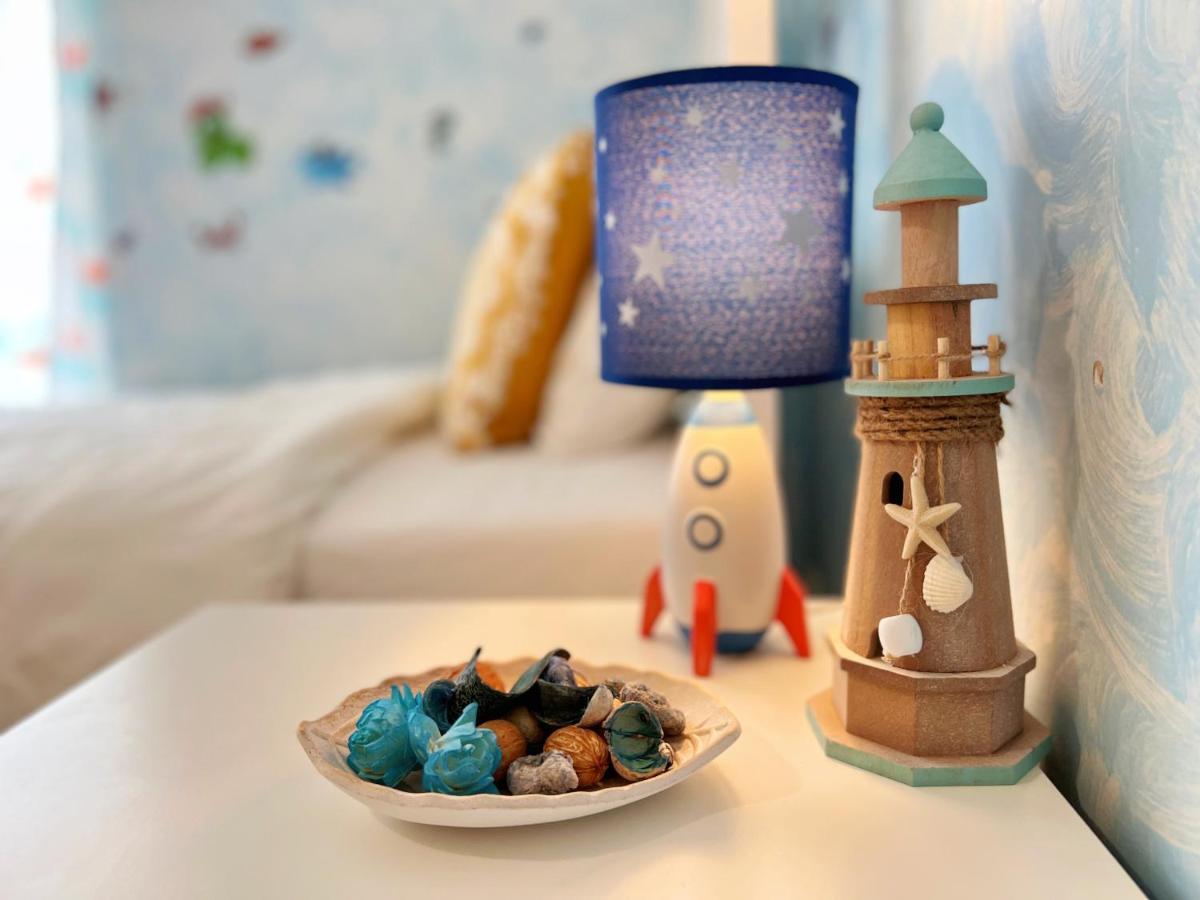 Cozy Fairytal Garden Apartment, Family Friendly, Free Parking, 15 Min To Airport アテネ エクステリア 写真
