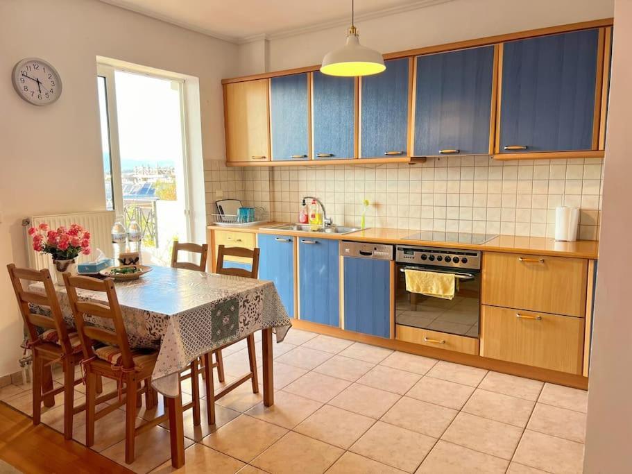 Cozy Fairytal Garden Apartment, Family Friendly, Free Parking, 15 Min To Airport アテネ エクステリア 写真