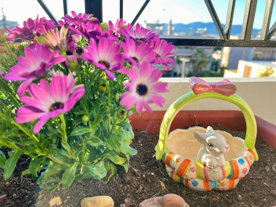 Cozy Fairytal Garden Apartment, Family Friendly, Free Parking, 15 Min To Airport アテネ エクステリア 写真